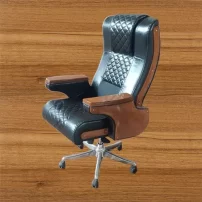 صندلی اداری مدیریتی مدل M2020 رنگ مشکی